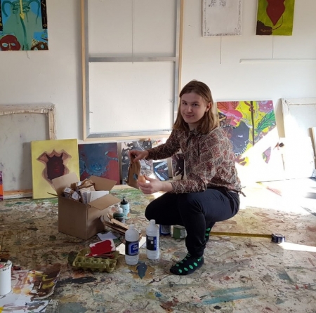 Sam in zijn atelier